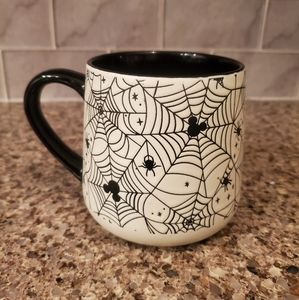 New 2022 Mickey Silhouette and spiders Halloween mug